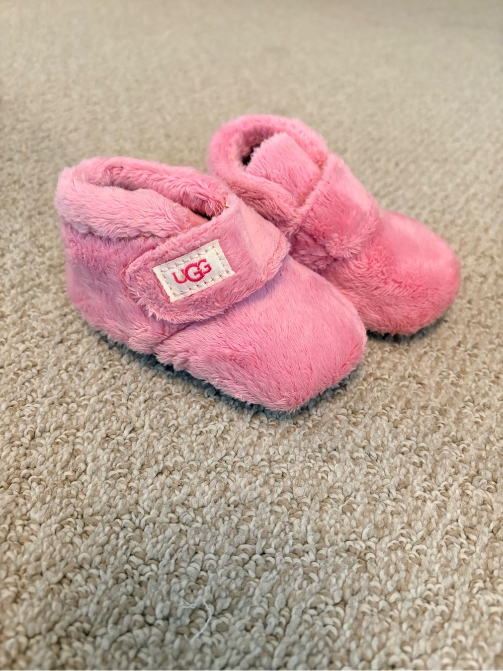 UGG bixbee Pink Plush Infant Slippers